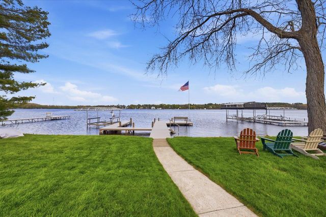W322N7526 Reddelien ROAD, Hartland, WI 53029