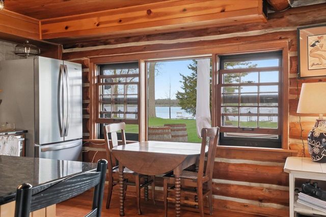 W322N7526 Reddelien ROAD, Hartland, WI 53029