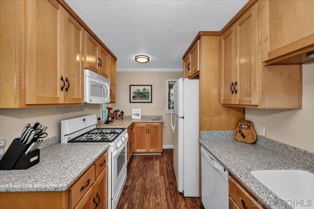 710 Arosa, Crestline, CA 92325