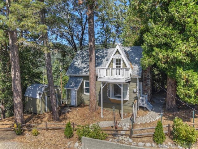 710 Arosa, Crestline, CA 92325