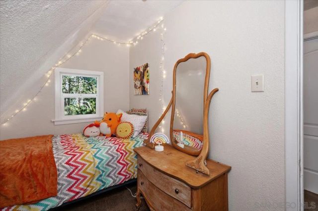 710 Arosa, Crestline, CA 92325