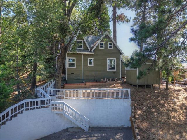 710 Arosa, Crestline, CA 92325