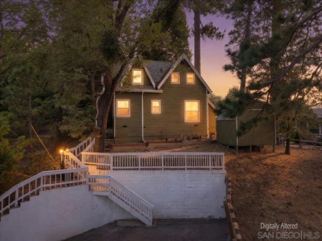 710 Arosa, Crestline, CA 92325