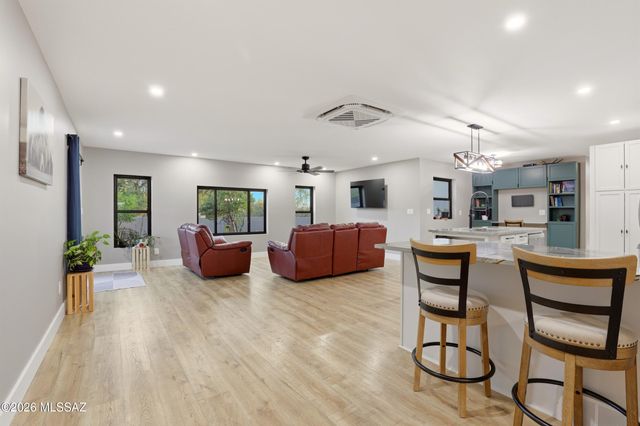 12490 N La Cañada Drive, Oro Valley, AZ 85755