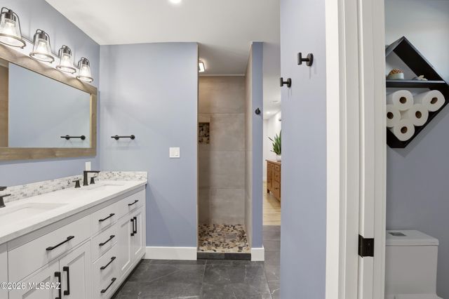 12490 N La Cañada Drive, Oro Valley, AZ 85755