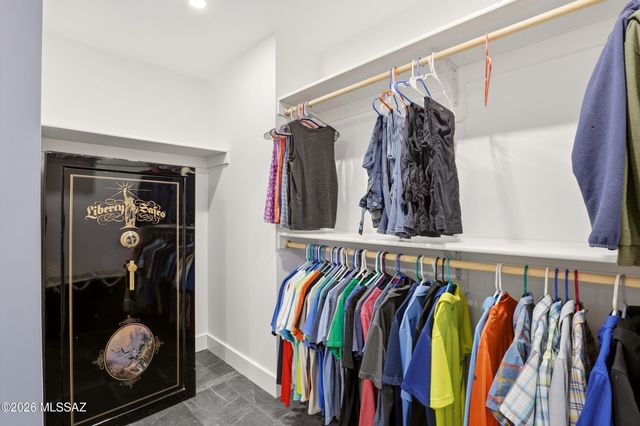 12490 N La Cañada Drive, Oro Valley, AZ 85755