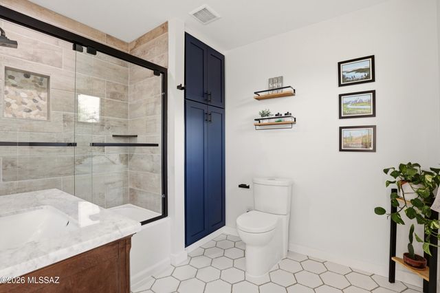 12490 N La Cañada Drive, Oro Valley, AZ 85755