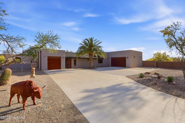 12490 N La Cañada Drive, Oro Valley, AZ 85755
