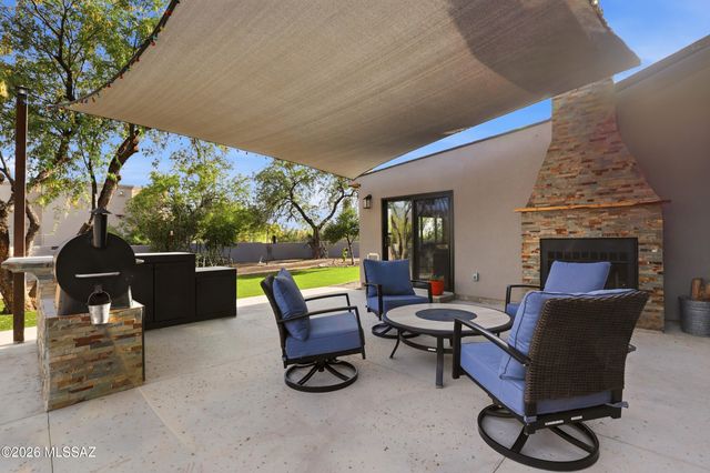 12490 N La Cañada Drive, Oro Valley, AZ 85755