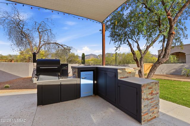 12490 N La Cañada Drive, Oro Valley, AZ 85755