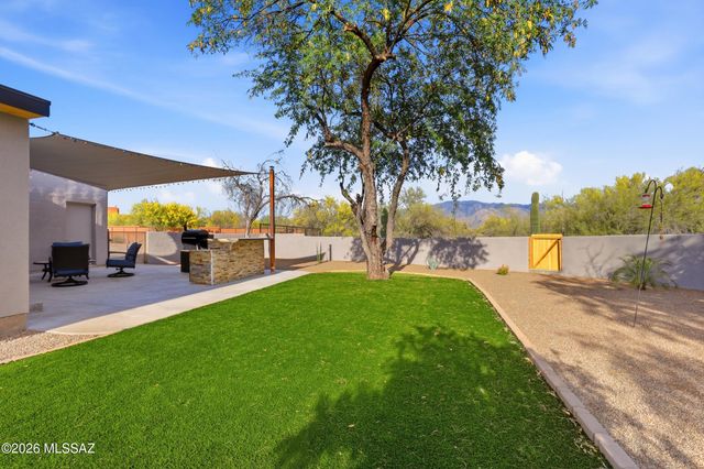 12490 N La Cañada Drive, Oro Valley, AZ 85755