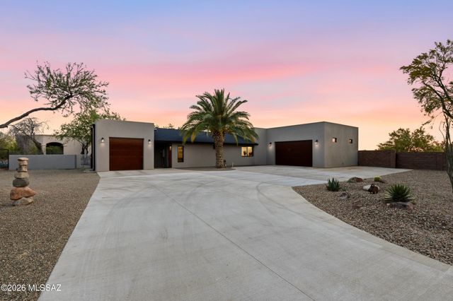 12490 N La Cañada Drive, Oro Valley, AZ 85755