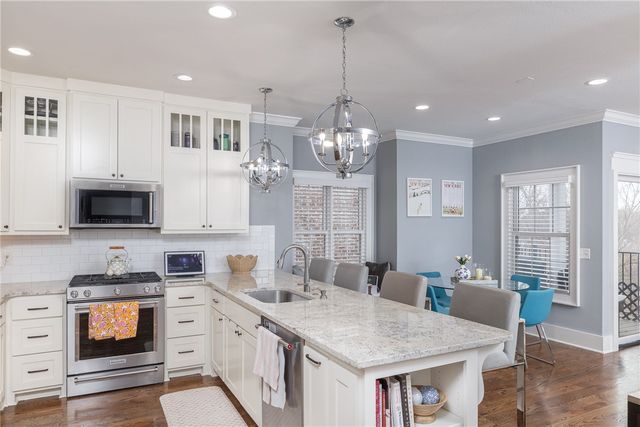 17 W Louise Street, Fayetteville, AR 72701