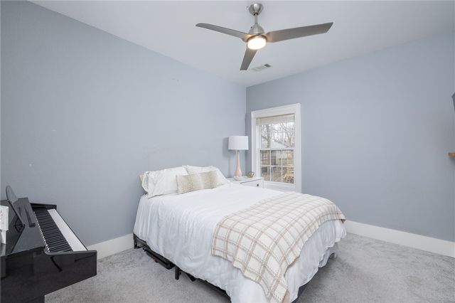 17 W Louise Street, Fayetteville, AR 72701