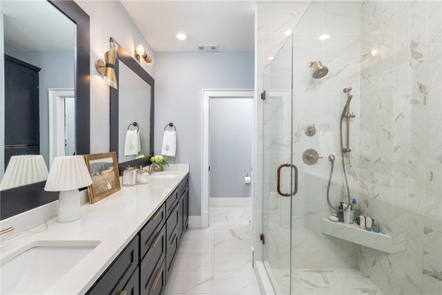 17 W Louise Street, Fayetteville, AR 72701