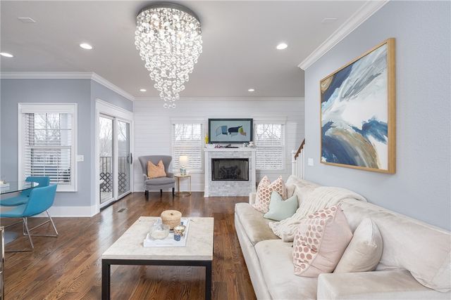 17 W Louise Street, Fayetteville, AR 72701