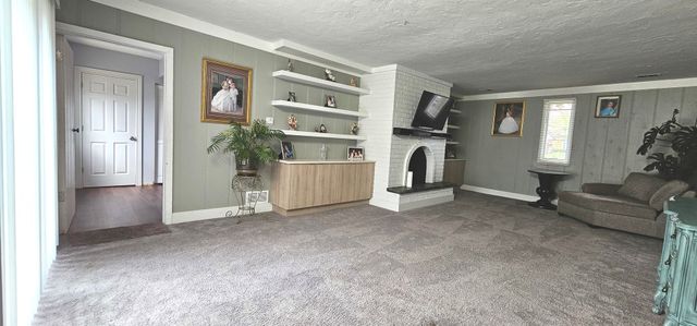 17W335 Forestview Drive, Bensenville, IL 60106