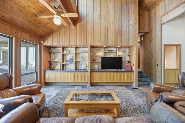 9901 S Sandusky Avenue, Tulsa, OK 74137