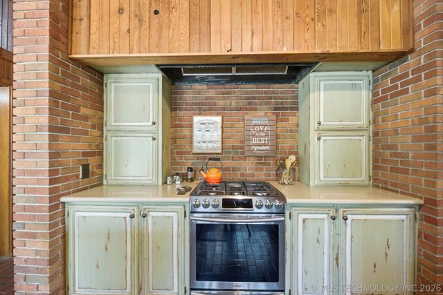 9901 S Sandusky Avenue, Tulsa, OK 74137