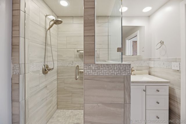 9901 S Sandusky Avenue, Tulsa, OK 74137