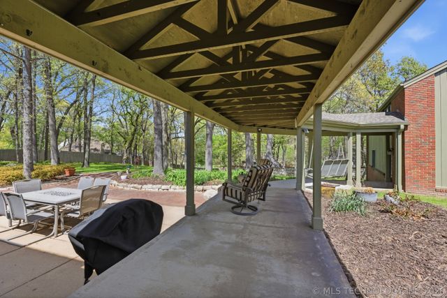 9901 S Sandusky Avenue, Tulsa, OK 74137