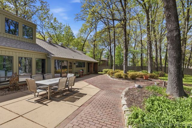 9901 S Sandusky Avenue, Tulsa, OK 74137