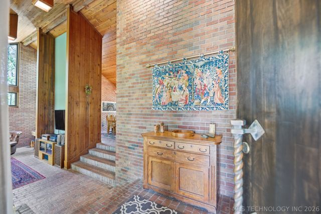 9901 S Sandusky Avenue, Tulsa, OK 74137