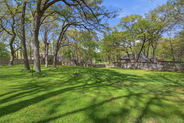 9901 S Sandusky Avenue, Tulsa, OK 74137