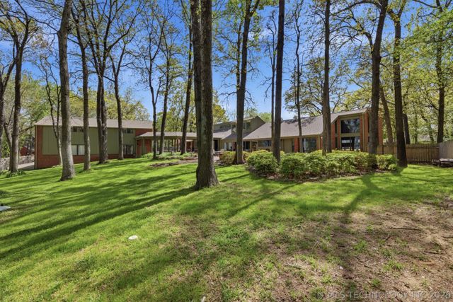 9901 S Sandusky Avenue, Tulsa, OK 74137