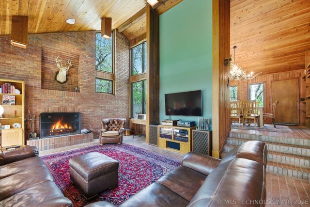 9901 S Sandusky Avenue, Tulsa, OK 74137