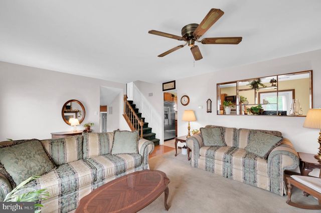 77 SCHOONER AVE, Barnegat, NJ 08005
