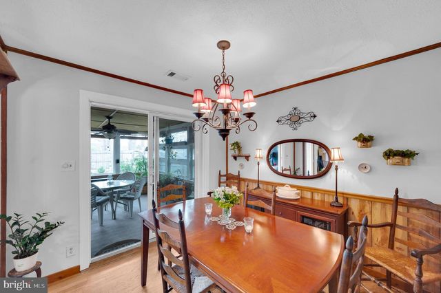 77 SCHOONER AVE, Barnegat, NJ 08005