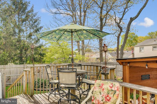 77 SCHOONER AVE, Barnegat, NJ 08005