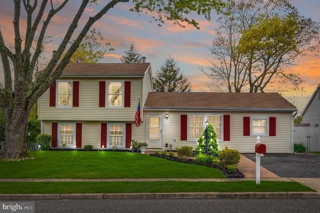 77 SCHOONER AVE, Barnegat, NJ 08005