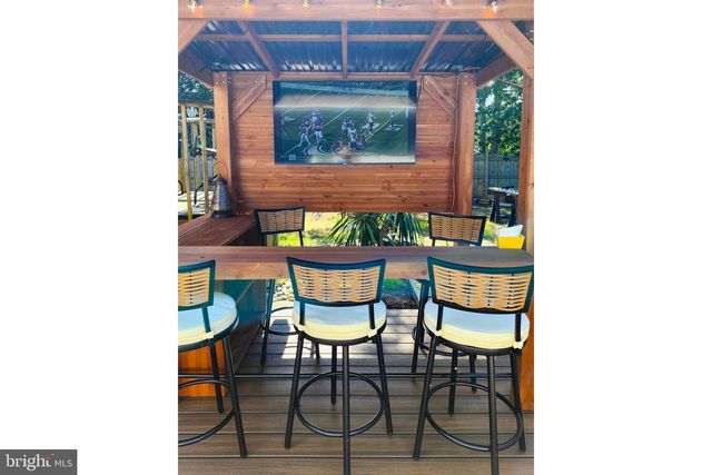 77 SCHOONER AVE, Barnegat, NJ 08005