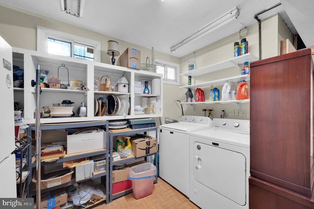 77 SCHOONER AVE, Barnegat, NJ 08005
