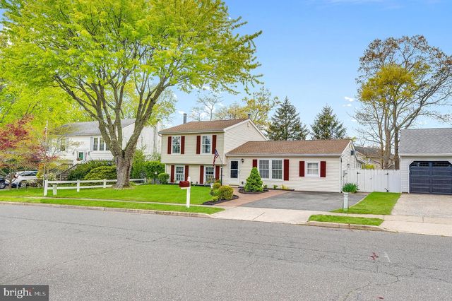 77 SCHOONER AVE, Barnegat, NJ 08005