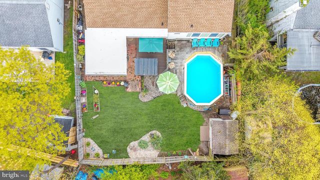 77 SCHOONER AVE, Barnegat, NJ 08005