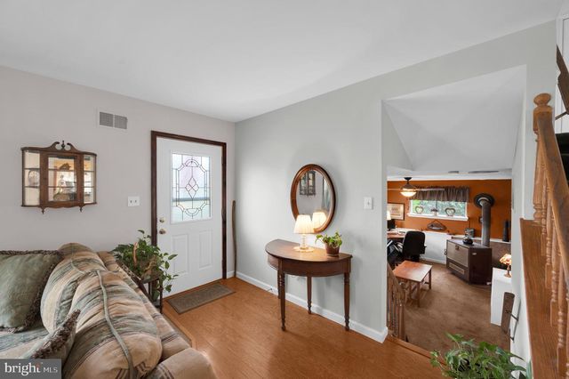 77 SCHOONER AVE, Barnegat, NJ 08005