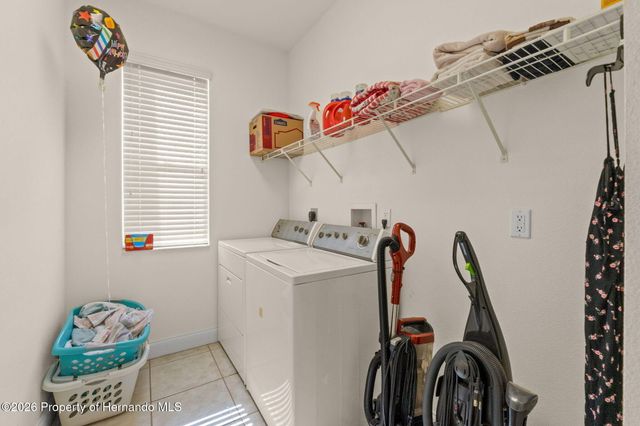 10400 Golden Avenue, Weeki Wachee, FL 34613