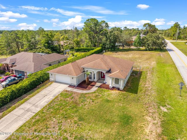 10400 Golden Avenue, Weeki Wachee, FL 34613