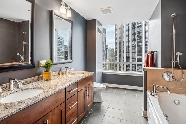 505 N MCCLURG Court 3905, Chicago, IL 60611
