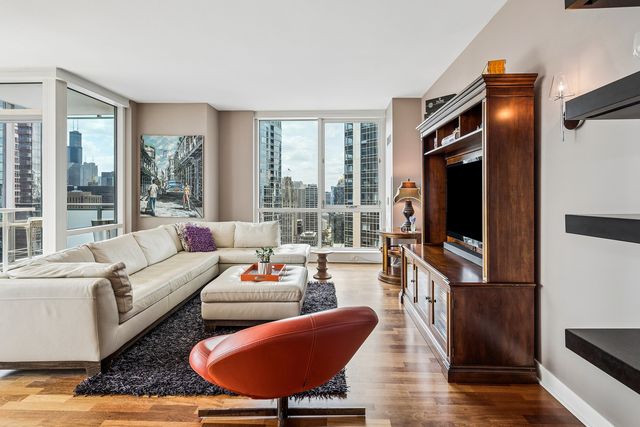 505 N MCCLURG Court 3905, Chicago, IL 60611