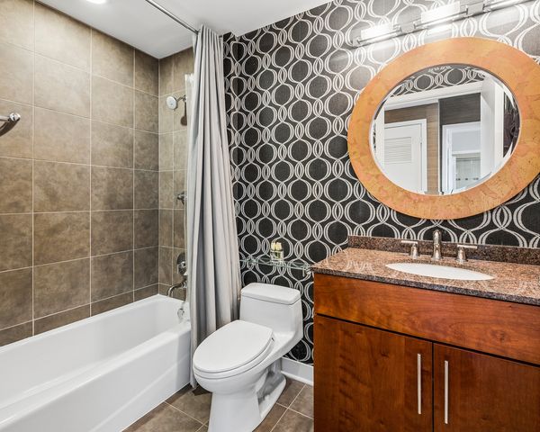 505 N MCCLURG Court 3905, Chicago, IL 60611