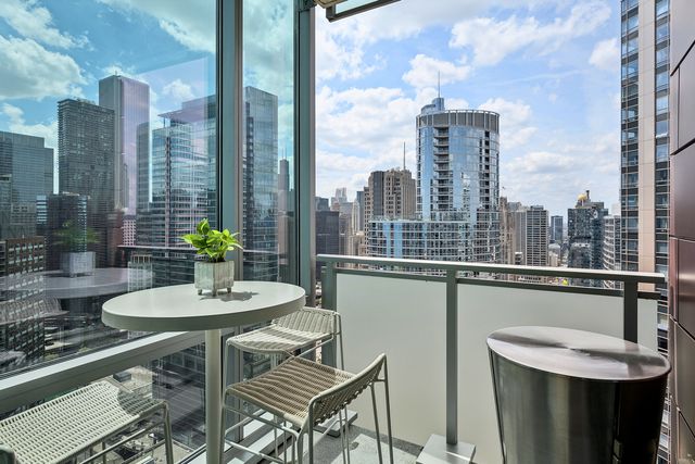 505 N MCCLURG Court 3905, Chicago, IL 60611