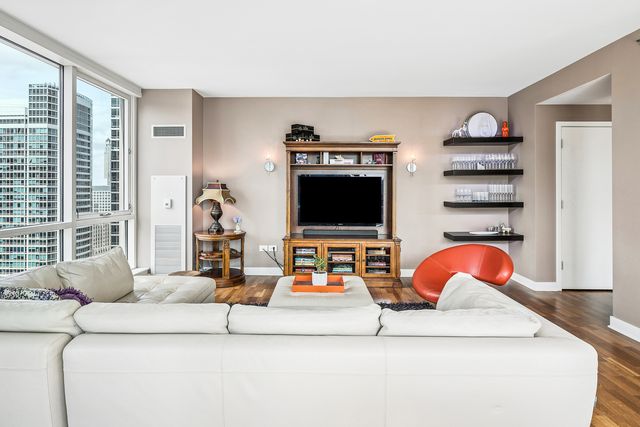 505 N MCCLURG Court 3905, Chicago, IL 60611