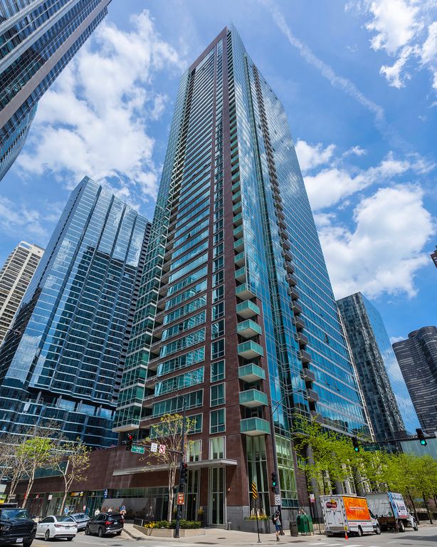 505 N MCCLURG Court 3905, Chicago, IL 60611