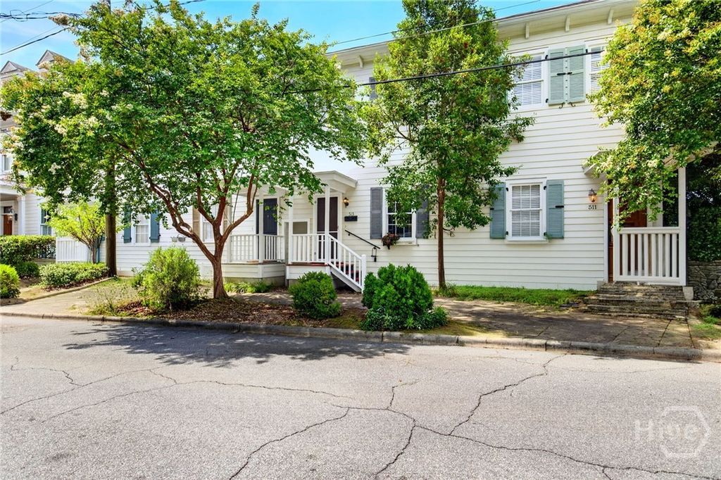 Image 1 of property listing at 513 E Gordon Street, Savannah, GA 31401