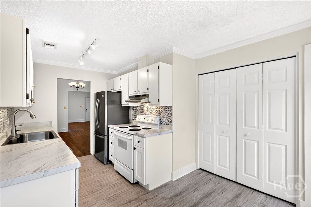 Image 10 of property listing at 513 E Gordon Street, Savannah, GA 31401