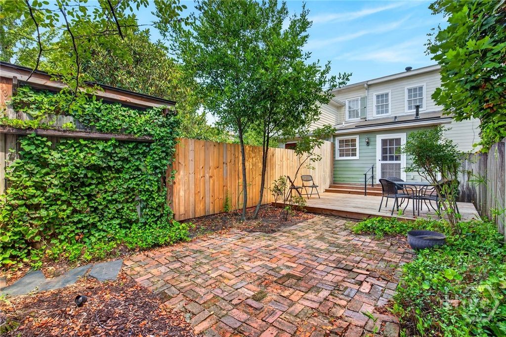 Image 14 of property listing at 513 E Gordon Street, Savannah, GA 31401